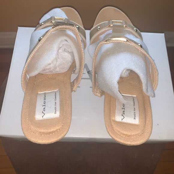 VALENCI - Picture 2 of 8